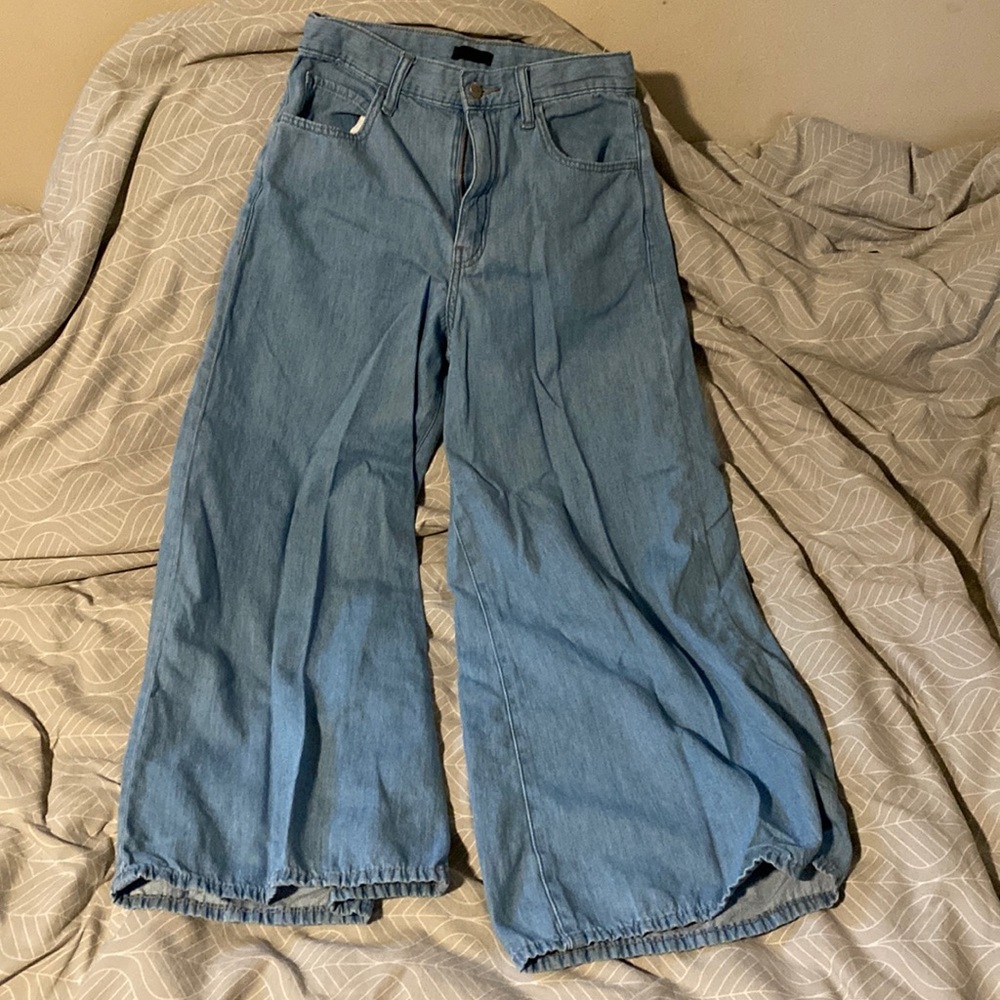 Uniqlo blue jeans.